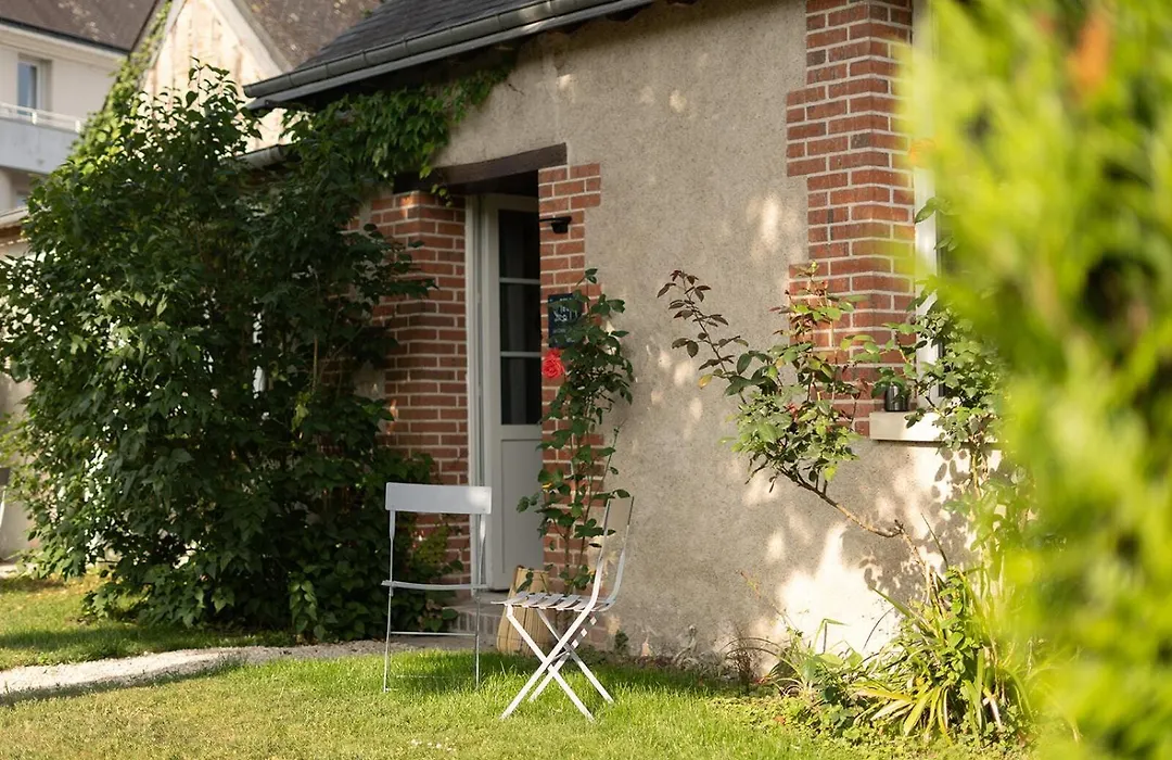 Le Clos Du Chateau-1