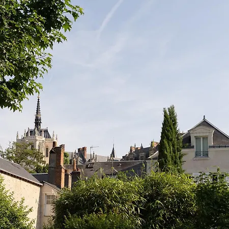 Le Clos Du Chateau-2